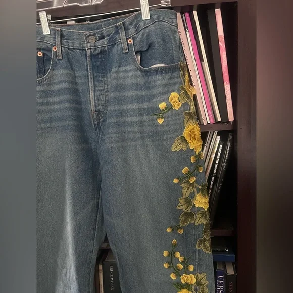 Vintage Levi's Blue Jeans with Yellow Floral Embroidery - Picture 5 of 12